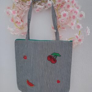 "Sandy shopping bag"